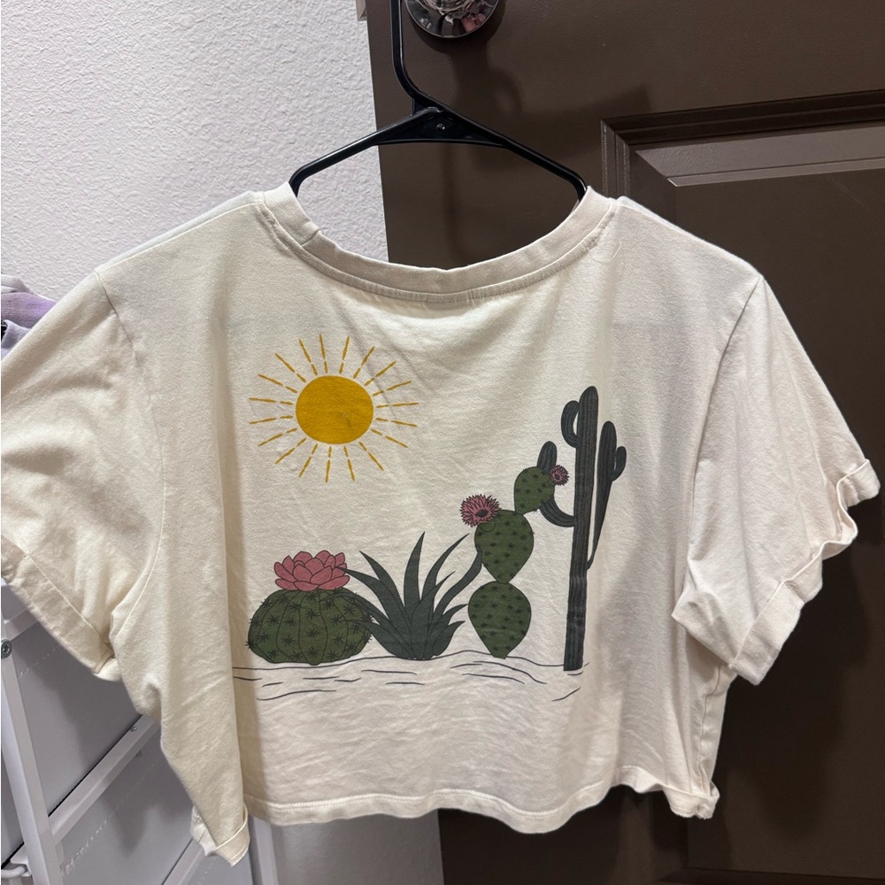 Women’s Pocket Crop - Picture 3 of 3